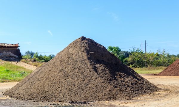 Black Dirt Delivery in Draper