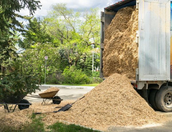 Wood Chips Delivery in Draper