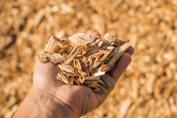 Wood Chips Spreading in Draper