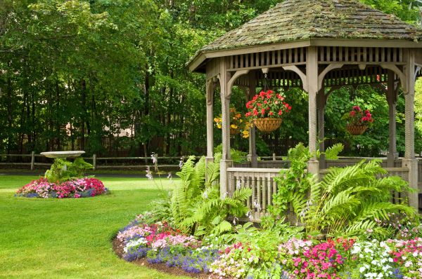 Backyard Landscaping Service in Draper